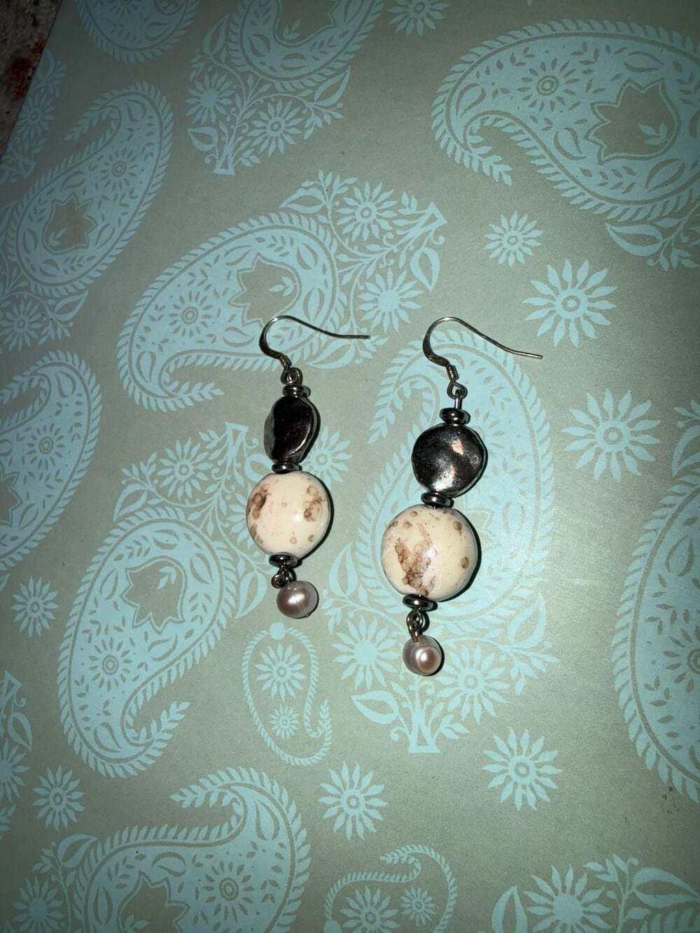 Original Handmade 2 Piece Neutral Beaded Deer Antler Jewelry Set - Picture 6 of 6